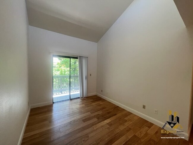 Building Photo - 3939 Madison Ave