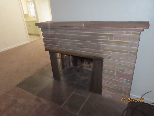 Building Photo - Centrally located three bedroom home in S....