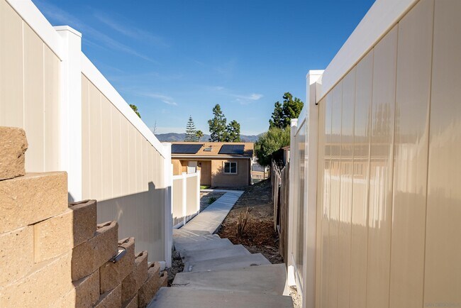 Foto del edificio - 2671 Silver Oaks Way