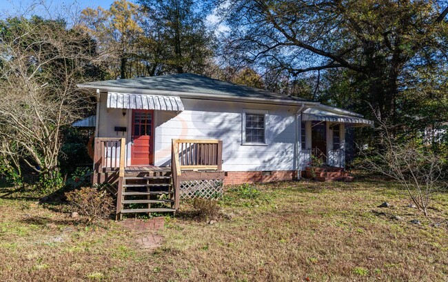 Building Photo - Charming Cottage in Popular Northgate Park...