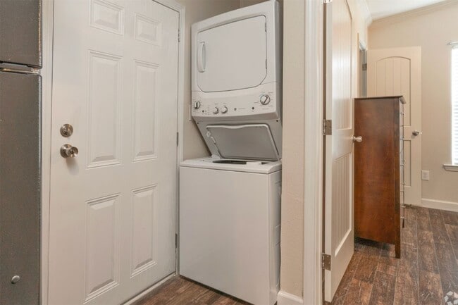 Building Photo - 3114 Shady Creek Ln