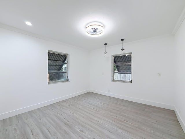 Building Photo - 1110 SW 31st St