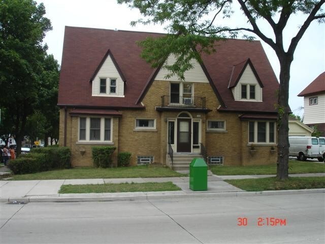 Primary Photo - 1728 W Capitol Dr
