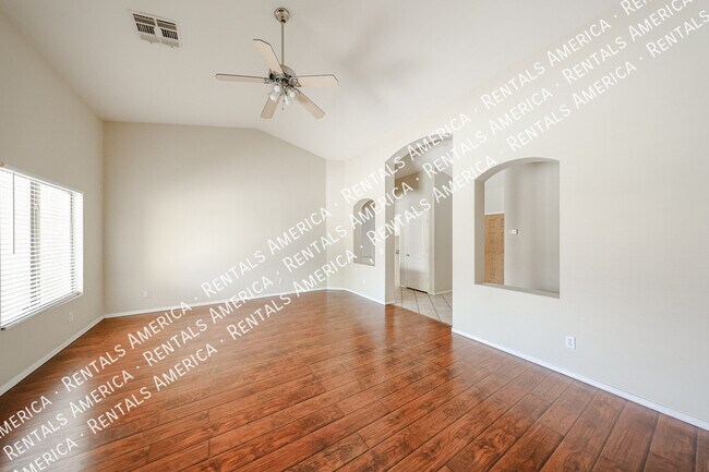 Foto del edificio - 1623 E Wildhorse Pl