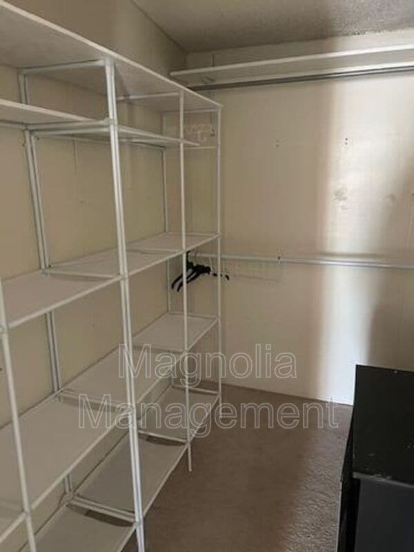 Foto del edificio - 156 Daffodil Dr