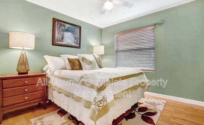 Foto del edificio - 8550 Frost St N