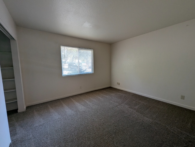 Building Photo - 2999 Oro Dam Blvd E
