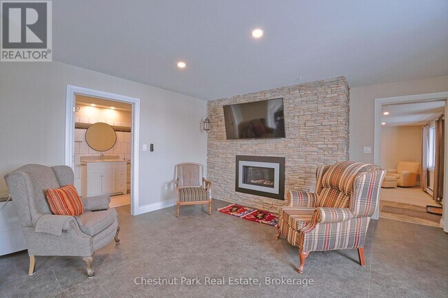 Photo du bâtiment - 502435 Grey Rd 1