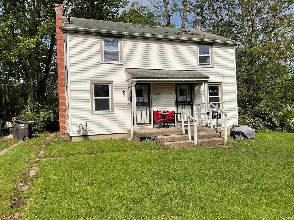Primary Photo - 2504 Thompson Ave