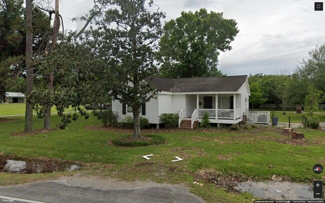 Building Photo - 1007 LA-20