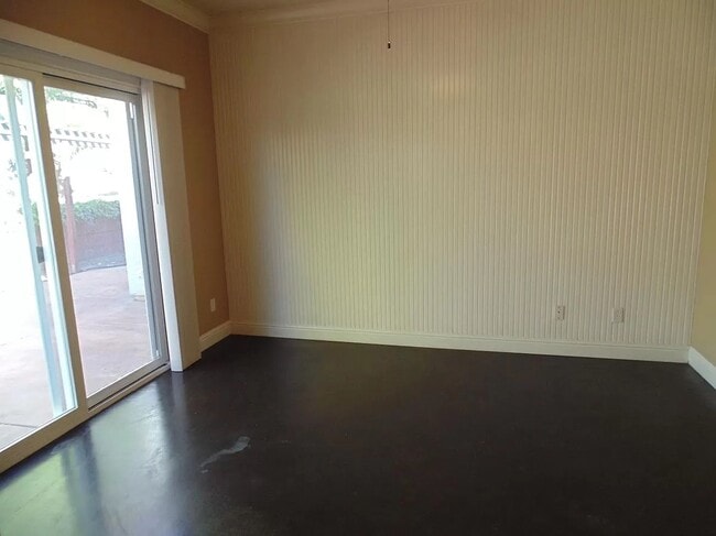 Building Photo - 375 Marsalla Dr