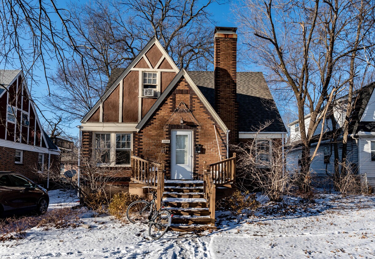Primary Photo - 1603 Hinkson Ave