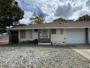 Building Photo - 1100 Tamarack Dr