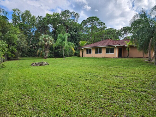 Building Photo - 12563 Old Indiantown Rd
