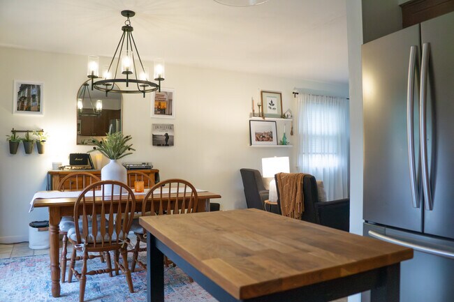 Foto del edificio - 3716 N Harmon Ave