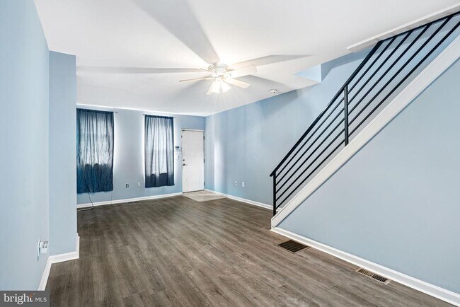 Foto del edificio - 2035 Watkins St