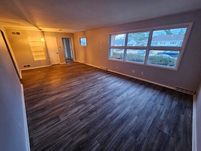 Foto del edificio - 659 Andrews Rd