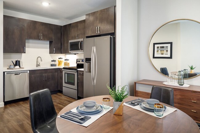 Foto del edificio - Latitude At Presidio