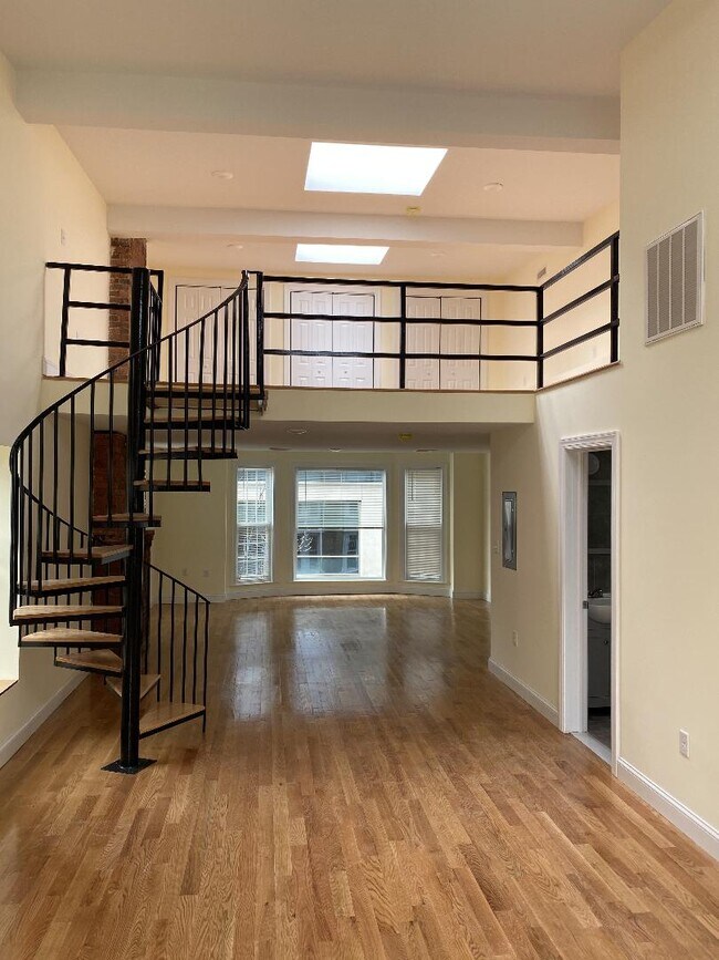 Planta principal - 161 Orange St