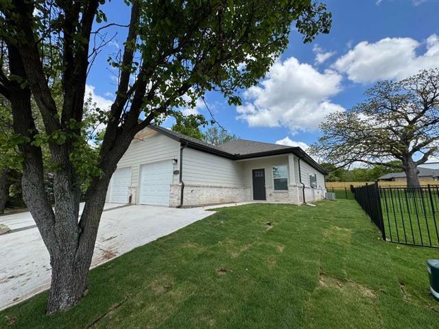 Building Photo - 1223 S Austin St