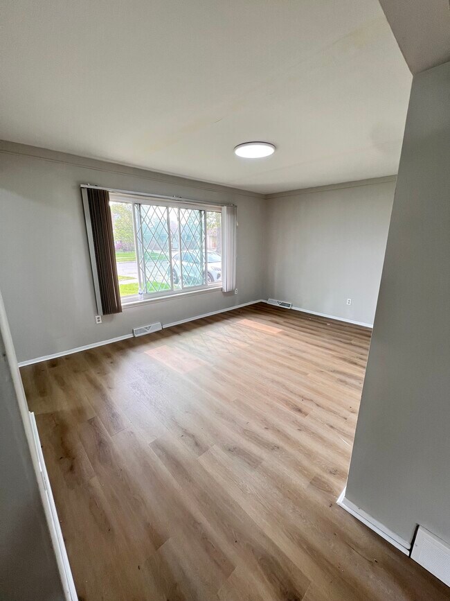 Foto del edificio - 6006 Whitefield St