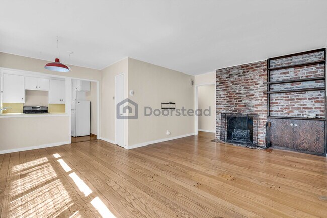 Building Photo - 2704 Le Conte Ave