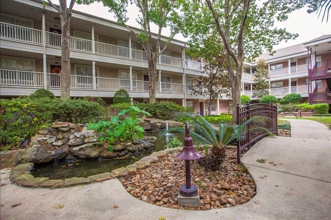 Building Photo - King's Reserve Willowbrook