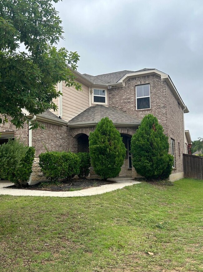 Foto del edificio - Gorgeous 4 Bed/ 3Bath house for rent! Avai...