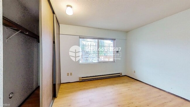 Building Photo - 5041 12th Ave NE