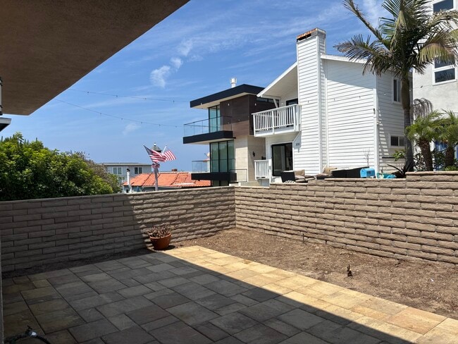 Patio - 312 18th St