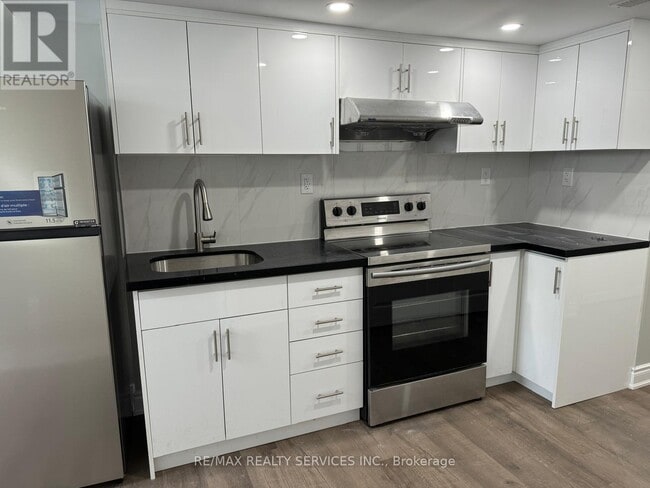 Building Photo - 42 Cadillac Crescent