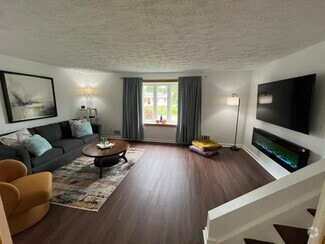 Building Photo - 288 Downsview Dr