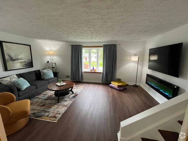 Building Photo - 288 Downsview Dr