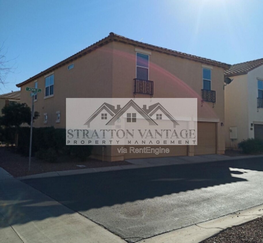 Building Photo - 881 S Adam Wy