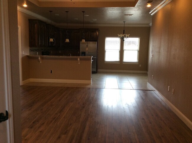 Foto del edificio - 200 Almond Tree Ln