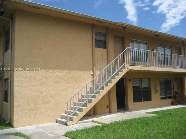 Foto principal - 15328 SW 72nd St