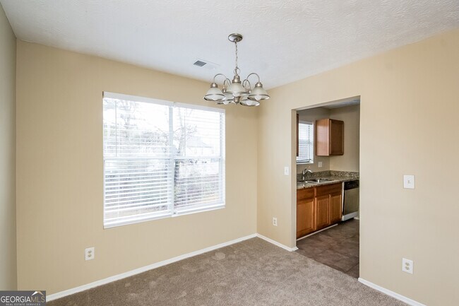 Foto del edificio - 3048 Laurengate Dr