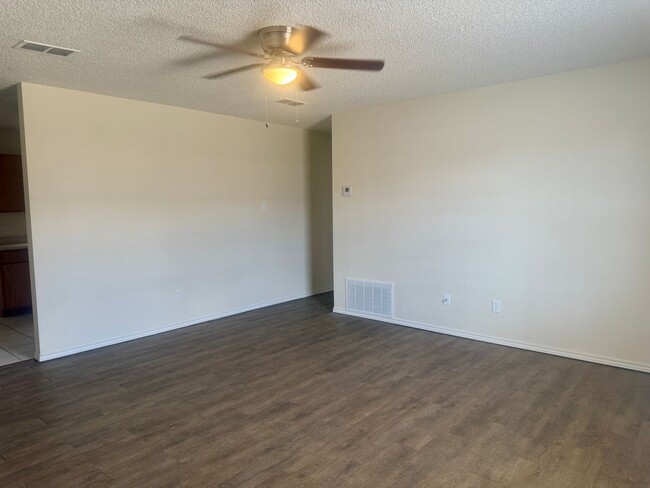 Building Photo - 914 82nd St