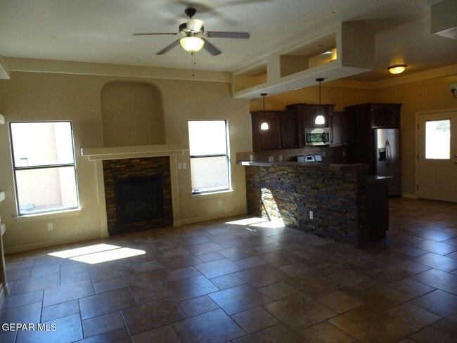 Building Photo - 3309 Garden Point Dr