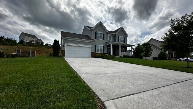 Building Photo - 410 Heartwood Crossing