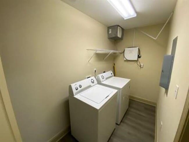 Building Photo - 1621 Muscovy Way