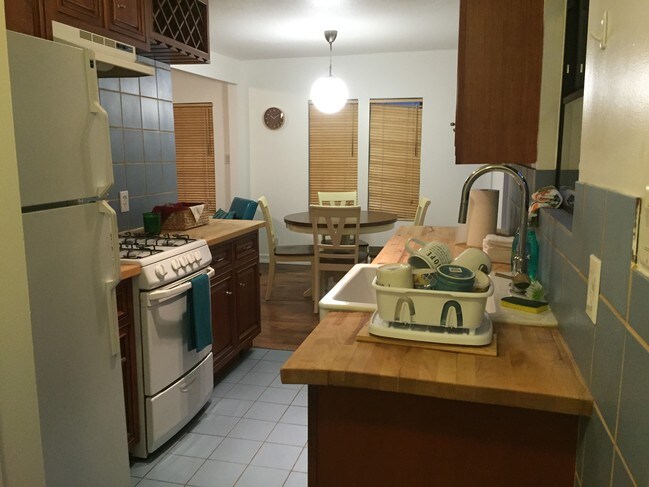 Foto del edificio - 1111 Myra Ave
