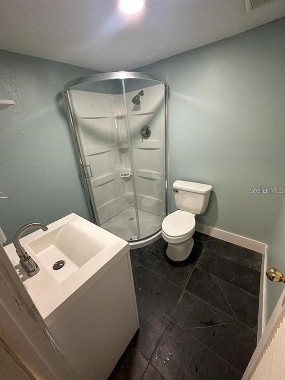 Foto del edificio - 5718 Kenwood Ave