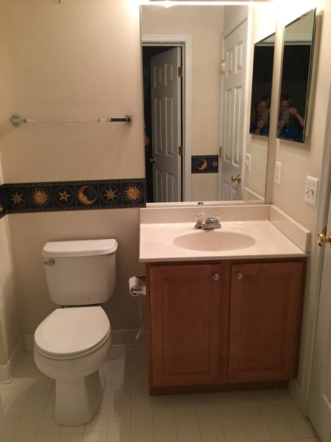 bath - 1606 Rising Ridge Rd