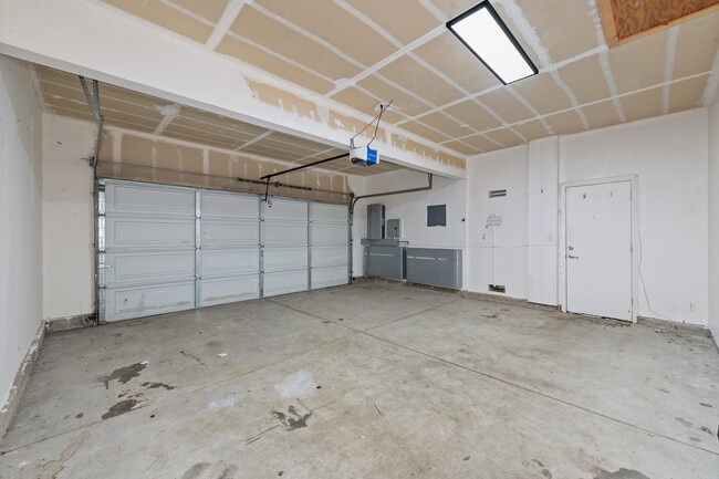 Building Photo - 183 Hearthstone Dr