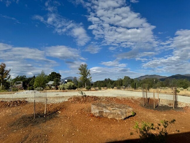 Foto del edificio - Breathtaking Views – Brand New 2 Bed, 1.5 Bath Home for Rent!  Available Nov 1st | Mt. Bally | Mt...