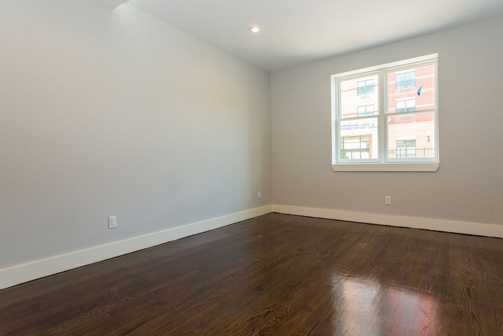 Primary Photo - 45 Cedar St