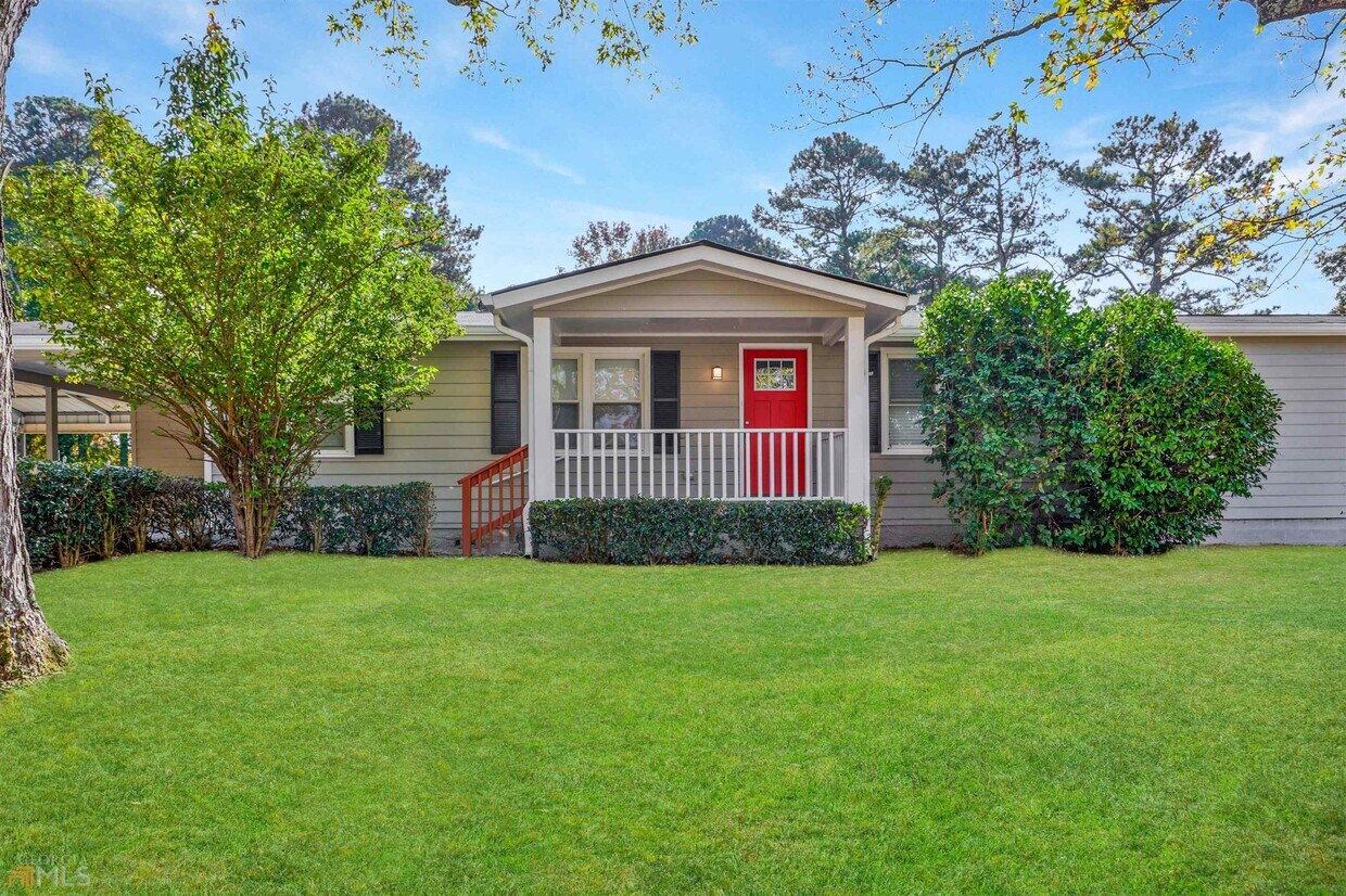 2133 Davis Rd SW, Stone Mountain, GA 30087 - House Rental in Stone ...