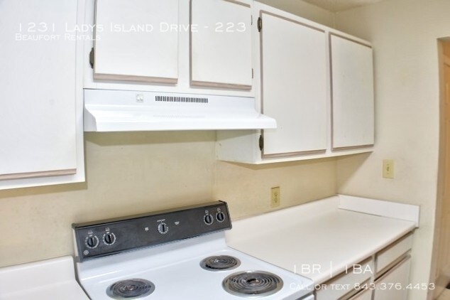 Building Photo - 1231 Ladys Island Drive - 223