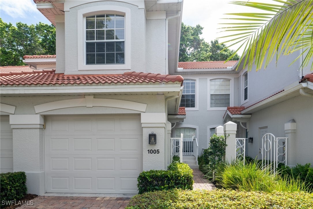 Primary Photo - 2200 Arielle Dr